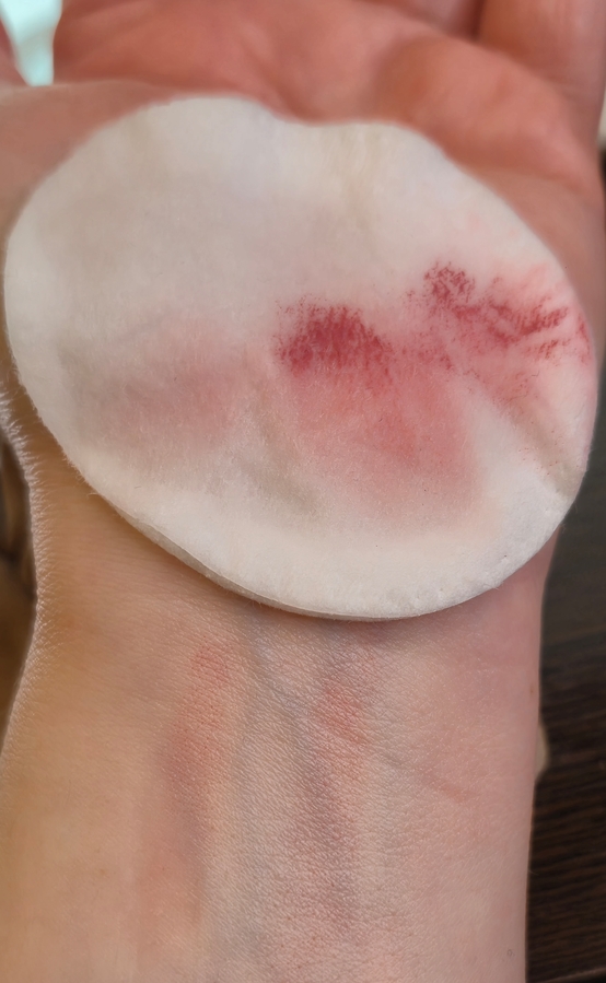 Демакияж мицелляркой