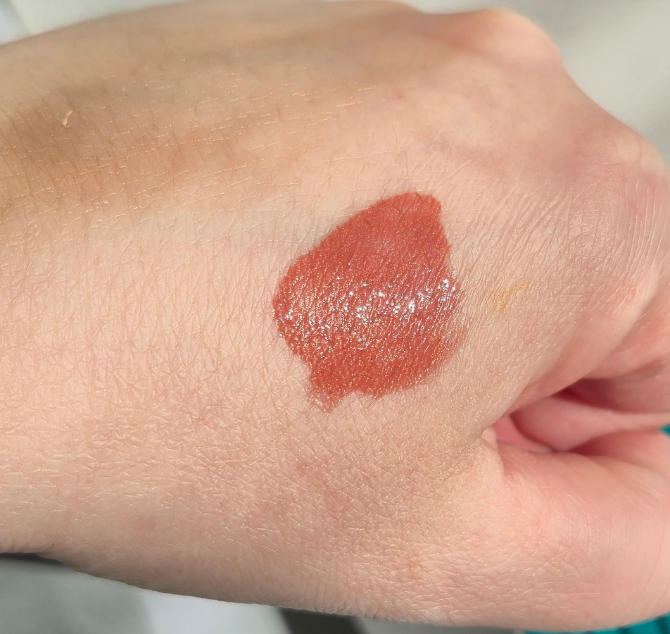 Свотчи при солнечном свете