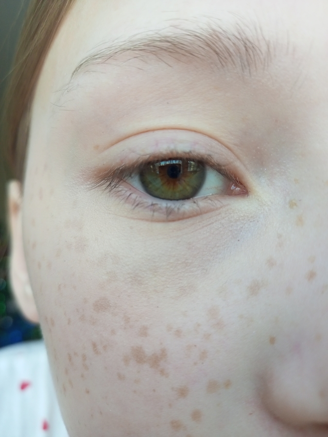 С пудрой. Без праймера.