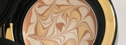 Интенсивное покрытие + уход за кожей: Age 20's Pact Intense Cover в оттенке 21 Light Beige