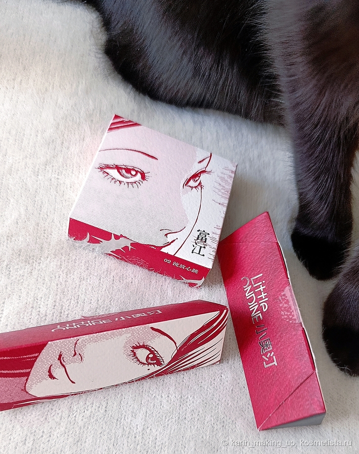 Продукты в упаковке и маленький помощник :)