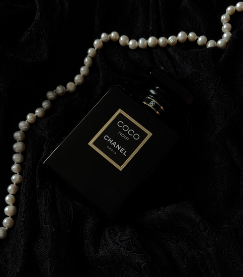 Изысканный и дорогой аромат Chanel Coco Noir. Кому подойдет?