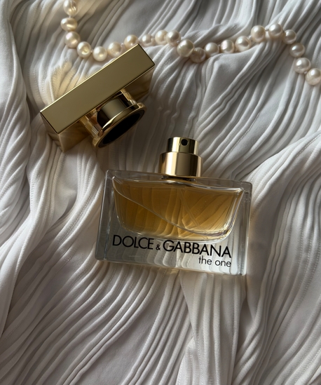 Уютный, согревающий и комплиментарный. Dolce&Gabbana The One