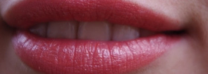 Блеск для губ Chanel Aqualumiere