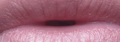 Матовая помада с эффектом мерцания Shiseido Perfect Rouge Glowing Matte